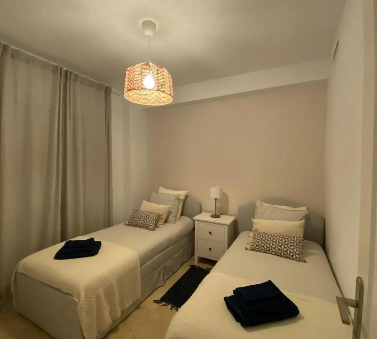 Charming 3 Bedrooms With A Sea View Manilva 0*,