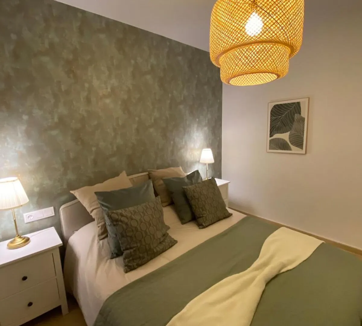 Charming 3 Bedrooms With A Sea View Manilva Apartment