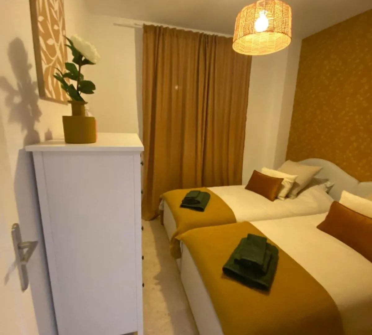 Charming 3 Bedrooms With A Sea View Manilva