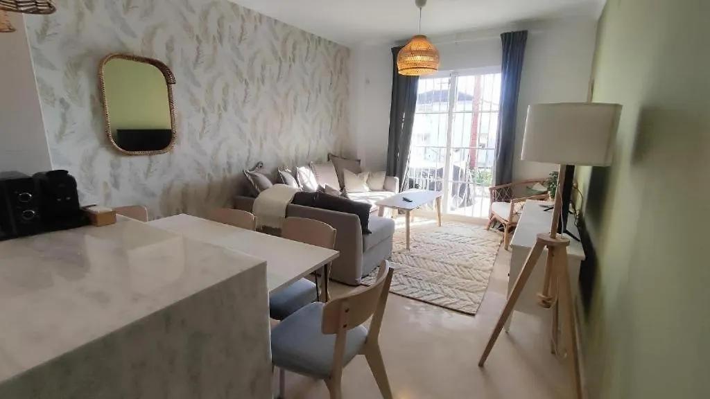 Charming 3 Bedrooms With A Sea View Manilva Apartment