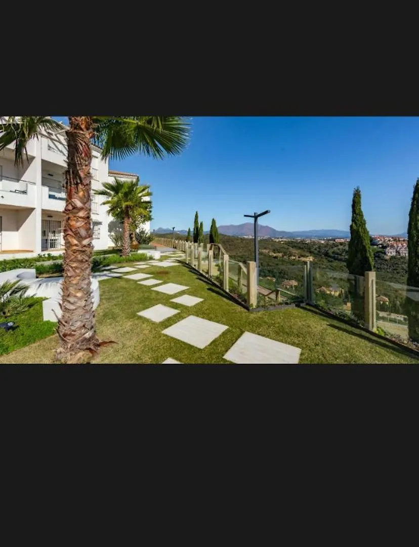 Charming 3 Bedrooms With A Sea View Manilva